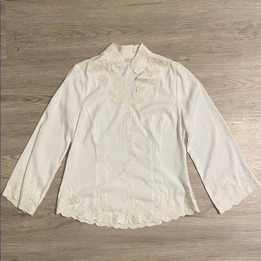 Soft Surroundings Cream Floral Embroidered Blouse